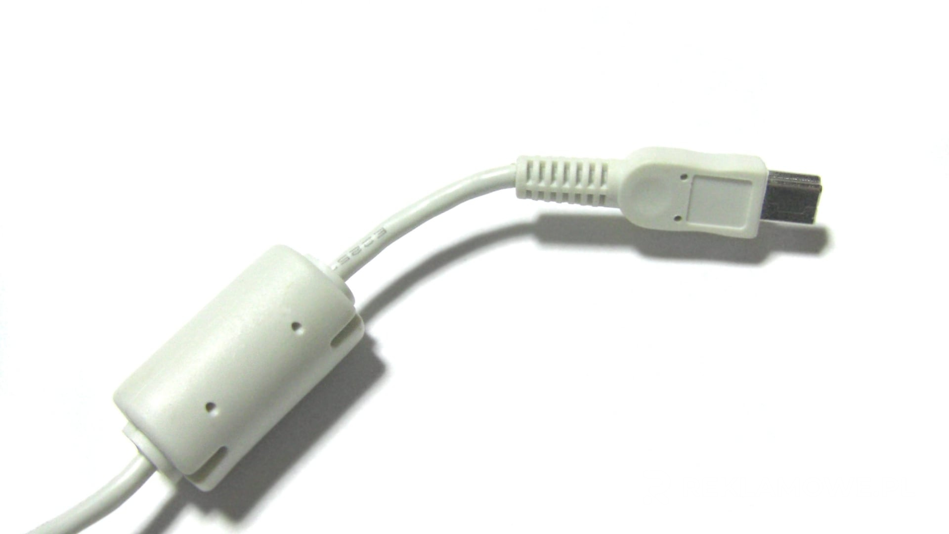 Analiza efektywności kabli reklamowych w mediach