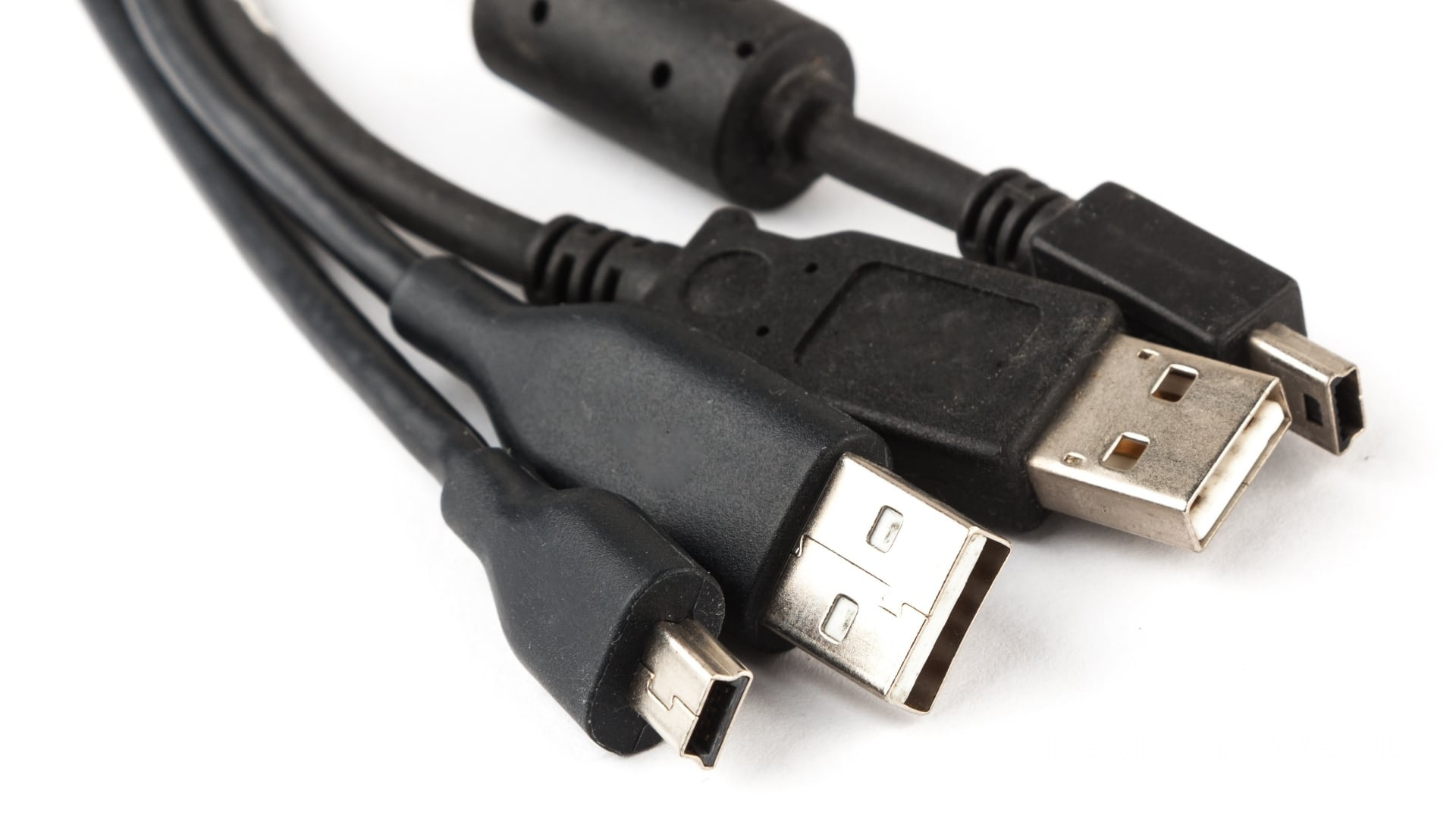 Analiza danych marketingowych związana z kablami reklamowymi