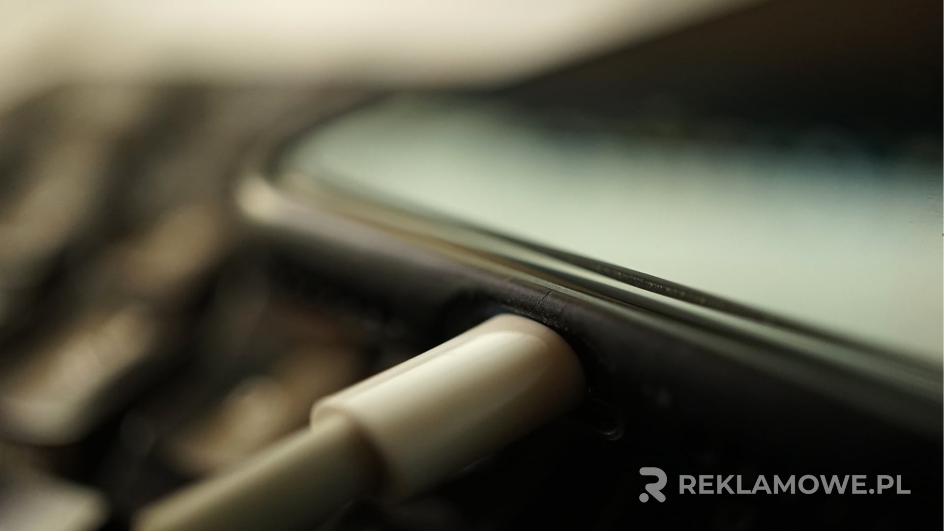 Ekologiczne kable reklamowe - odpowiedzialny wybór materiałów i produkcji