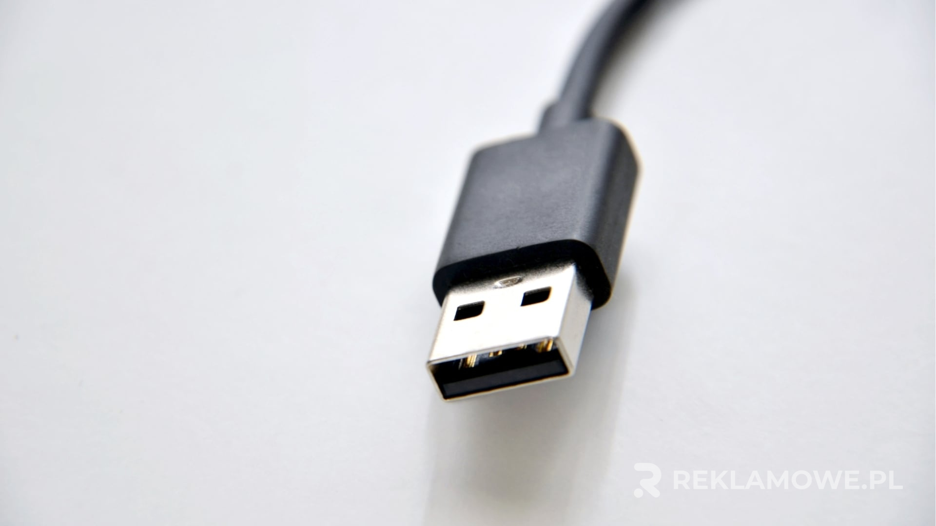 Kable reklamowe w różnych branżach